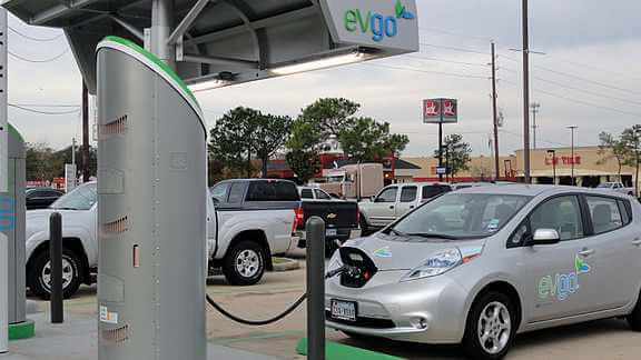 Skotska forskare har skapat ett batteri som kan laddas på sekunder