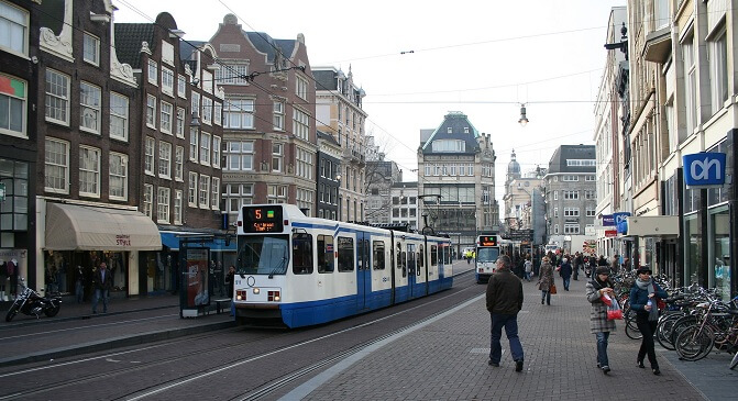 ”Infödda holländare måste vänja sig vid tanken på att bli en minoritet”