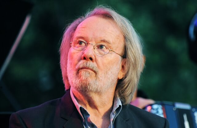 Benny Andersson skänker pengar till Feministiskt initiativ – igen