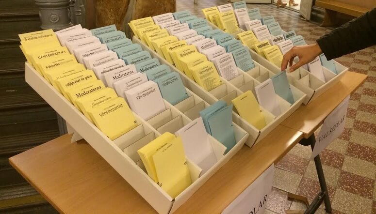 SD-valsedlar gömdes undan i vallokal