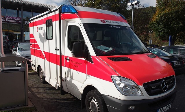 Hot och våld vardag för personal på tyskt sjukhus i invandrartät stadsdel