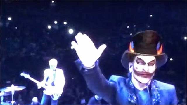 Bono i U2 kritiseras för osmaklig Hitlerhälsning på scen – skulle föreställa ironisk hyllning till svenska folket och SD