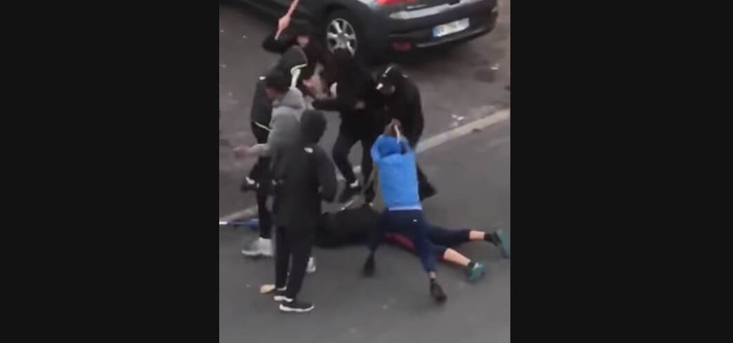Misshandel av 17-åring med påkar i no go-zon chockar Frankrike