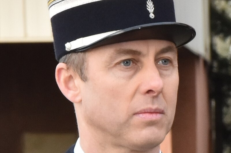 Polis offrade sitt liv för att rädda gisslan från islamist – ’provocerande’ uppkalla plats efter honom