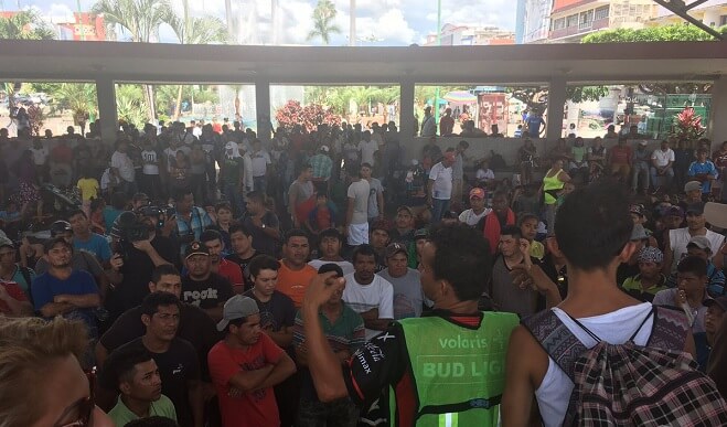 Migrantkaravan med destination USA växer – Trump stryper biståndet till länder som låter den passera