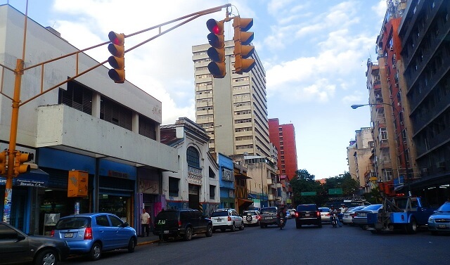 Svart marknad för bröstmjölk i svältens Venezuela