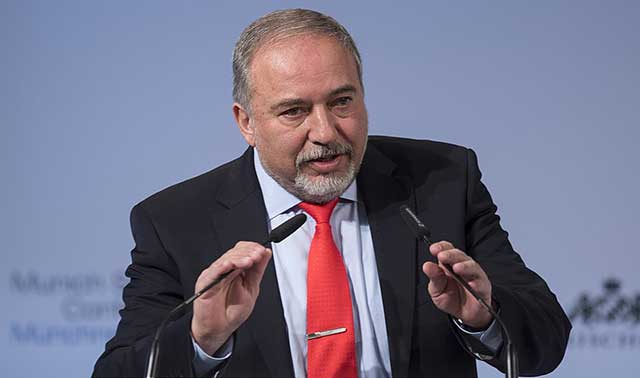 Israels försvarsminister avgår i protest: ”Vapenvila med Hamas är att kapitulera inför terrorn”