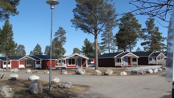 Mångmiljonfakturor för asylboende kontrollerades inte