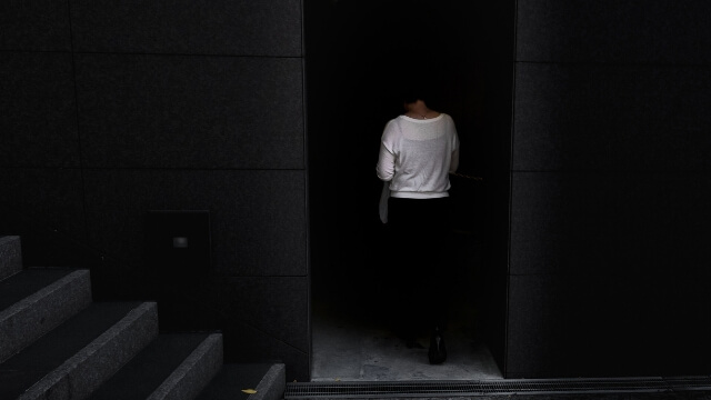 Svensk hemlöshet: Kalmarkvinna bor i källarförråd