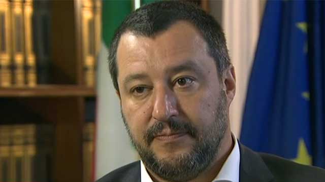 Matteo Salvini välkomnade riktiga flyktingar till Italien