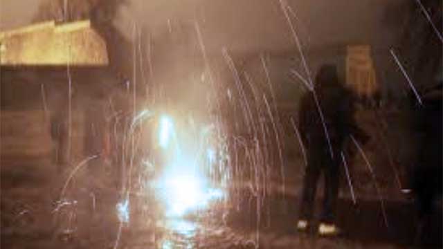 Gäng i ’utsatt’ Kristianstadsområde besköt polis och räddningstjänst med fyrverkerier