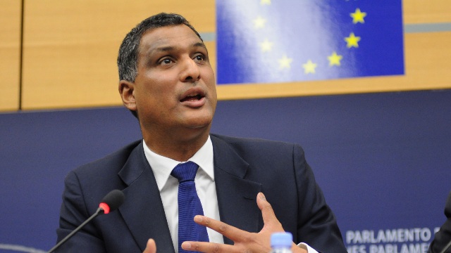 Ledaren för SD:s EU-grupp: européer måste ”öppna sina hjärtan” för massinvandring