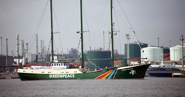 Greenpeace-skepp styckat med metod organisationen själva kampanjat emot