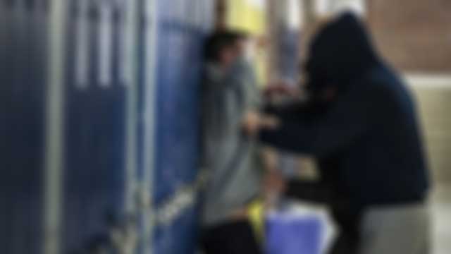 Väpnat hot och våld i skolan fortsätter att öka