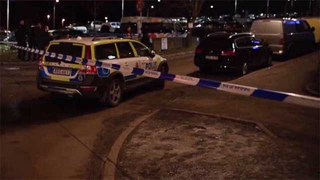 Ung man ihjälskjuten i ’utsatt’ Stockholmsförort