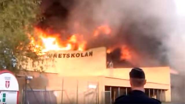 Staten tar över problemskola i invandrarområde