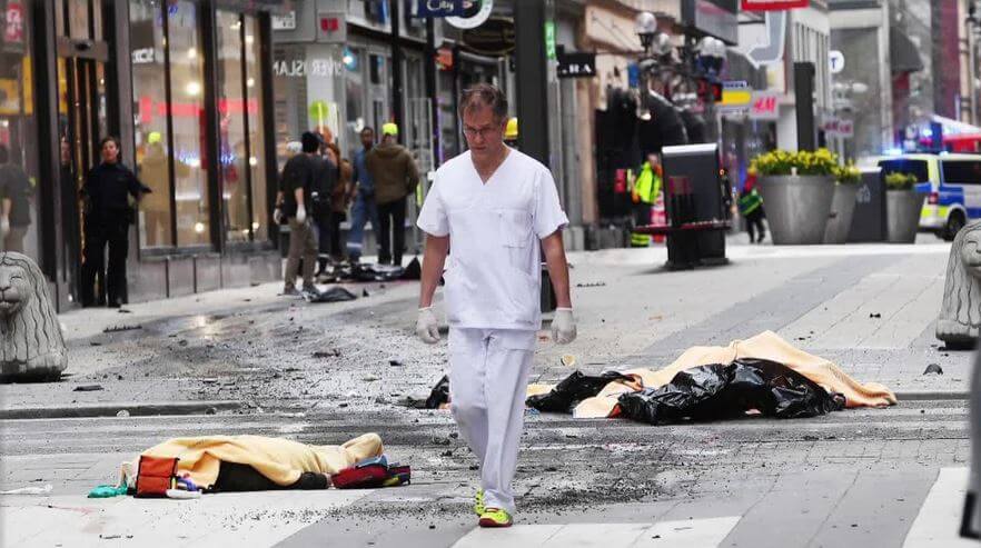 UPPGIFTER: Terrorattacken på Drottninggatan styrdes av IS i realtid