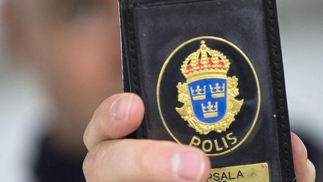 Falska poliser försökte lura äldre på pengar