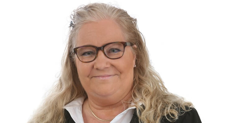 SD-ordförande praktiserar på Ica – ska studera integration