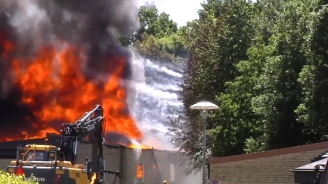 Tingsrätten släppte ’ensamkommande’ som bränt ned boende – nu är han spårlöst försvunnen