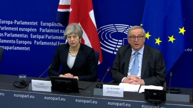 Mays utträdesavtal förlorade stort – Brexit kan skjutas upp