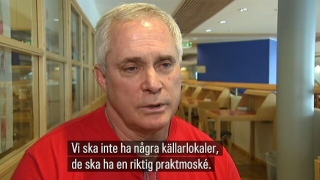 Mark Collins (SD) struntar i partikritik – planerar ”en riktig praktmoské”