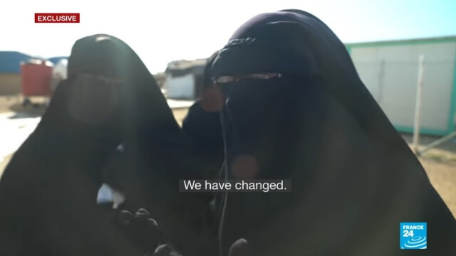 IS-kvinnor bränner ned ”otrognas” tält i flyktingläger