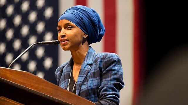 Somalisk kvinna i hijab invald till USA:s kongress – klanröstning uppges ligga bakom