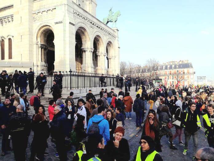 Gula västarna: ”Vår rörelse har blivit infiltrerad av polisen och provokatörer”