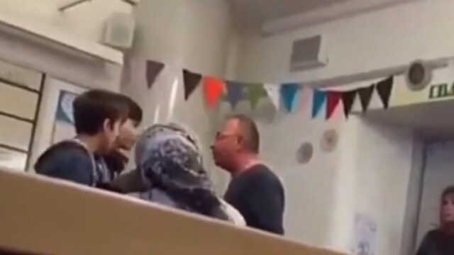 Elev blev fasthållen av skolpersonal – kan få 50 000 kronor i skadestånd