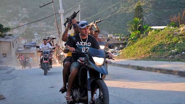 Knarkliga angrep kärnbränslekonvoj på motorväg