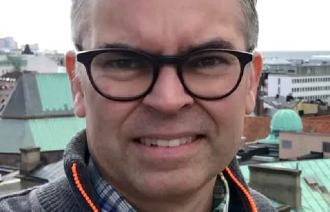 Ledarskribent om skolflickor utsatta för övergrepp: Era föräldrar är rasister