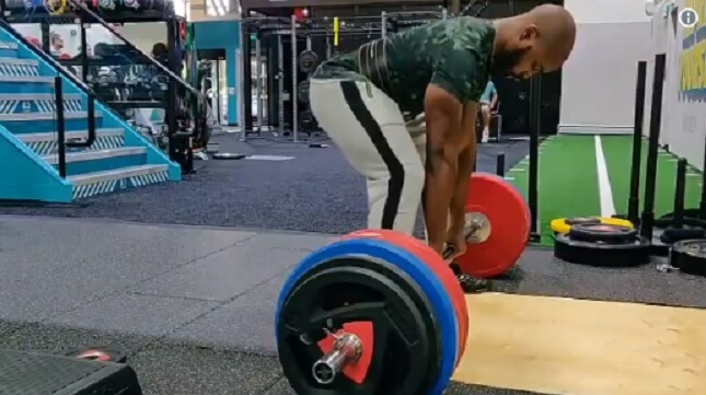 Identifierade sig som kvinna och satte nytt rekord i kvinnligt marklyft