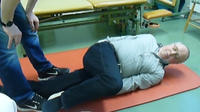 Patient tvingades kommunicera på engelska på Karolinska sjukhuset