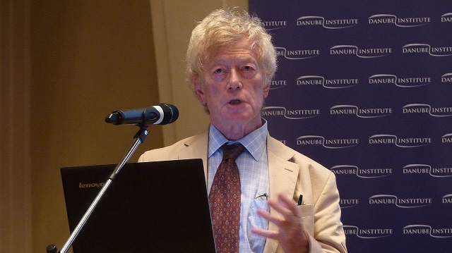 Brittisk filosof konstaterade att ”islamofobi” uppfunnits av Muslimska brödraskapet – förlorade jobb