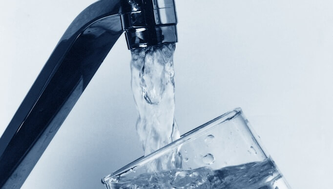 Mer än 1,5 miljoner svenskar dricker förorenat kranvatten