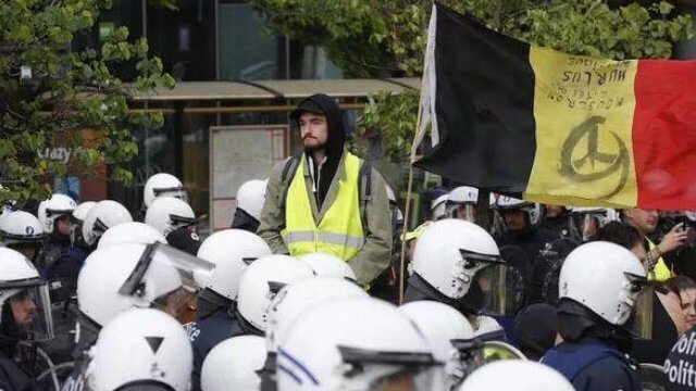 Gula västarna protesterade framför EU-parlamentet