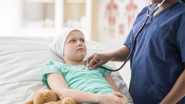 Karolinska sjukhuset sköt upp cancerundersökning – barn dog