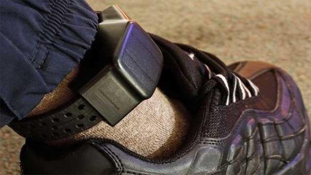 Finska regeringspartier vill förse den som nekas asyl med fotboja