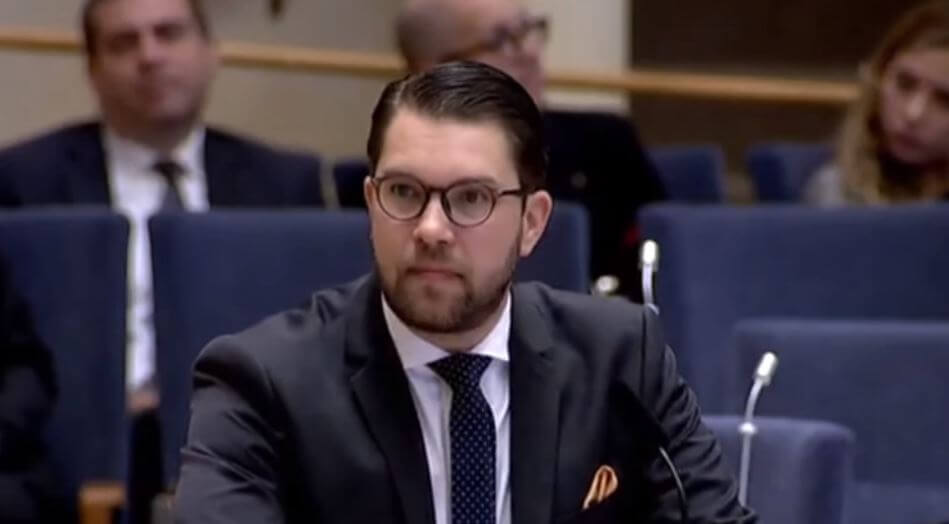 Åkesson i attack mot Lööf om ’vita män’: ”Det är klassförakt mot knegare som inte har så fint liv som Annie Lööf”