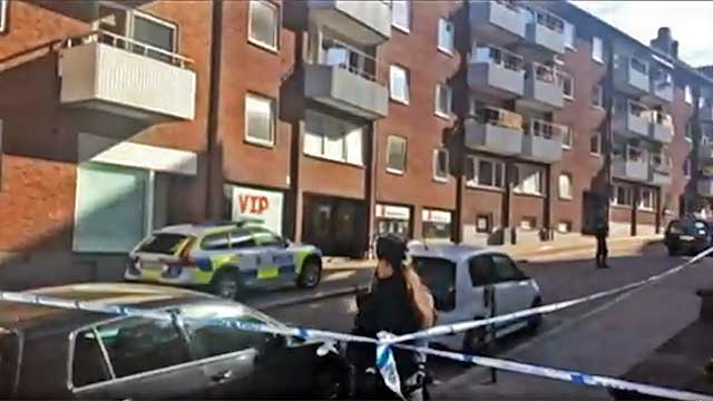 Judisk kvinna livshotande knivskuren på öppen gata