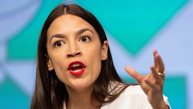 Demokrat jämför amerikanska asylcenter med andra världskrigets koncentrationsläger