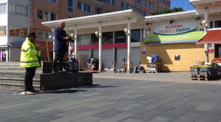 Här blir kristna mordhotade under gatuevangelisation i ’utsatt område’: ”Vi är muslimer, vi vill inte ha er här”