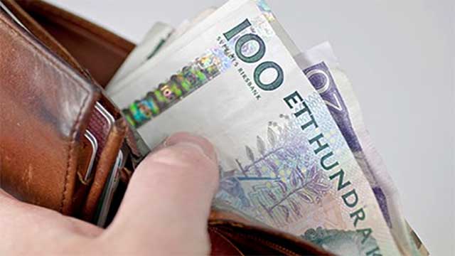 Lag på att banker måste hantera kontanter – men handeln slipper