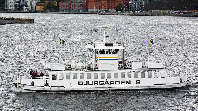 Kapten utrymde hel Djurgårdsfärja när person som rökt innan ombordstigning vägrade gå av