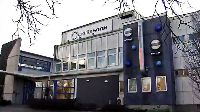 Politiker i vattenbolag mångdubblade sina styrelsearvoden – chockhöjer vattenavgiften för invånarna