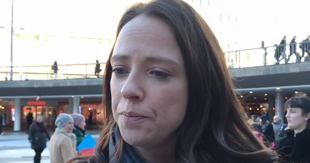 Regeringen tvingar på kommunerna ytterligare 7 000 migranter nästa år