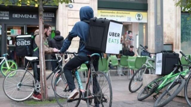 Kvinna beställde hem mat – blev våldtagen i hemmet av illegal migrant