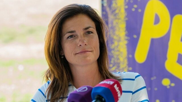 Ungerns regering ska säkra medborgarnas totala åsiktsfrihet på internet