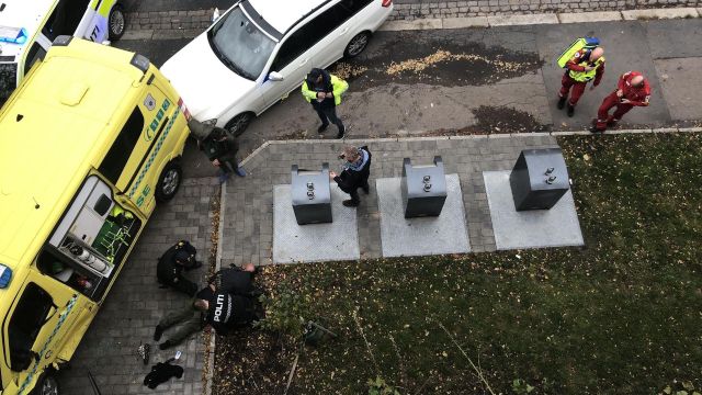 Beväpnad man stal ambulans i Oslo – körde på människor